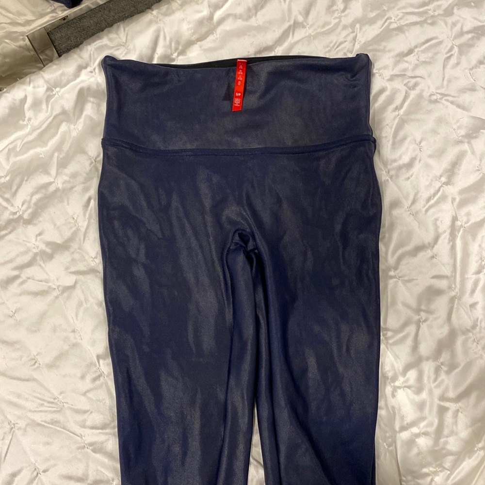 Woman’s faux leather leggings